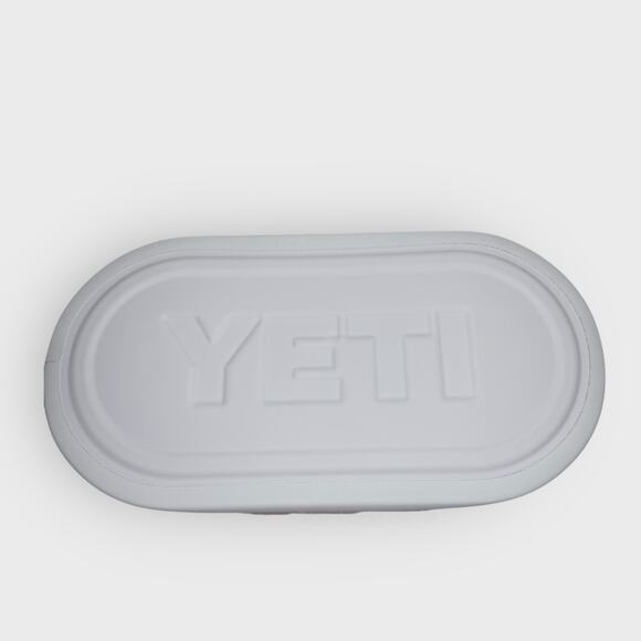 YETI Cherry Blossom Pink Camino 20L Carryall Gym Beach Tote Rare Limited Edition - Picture 3 of 4